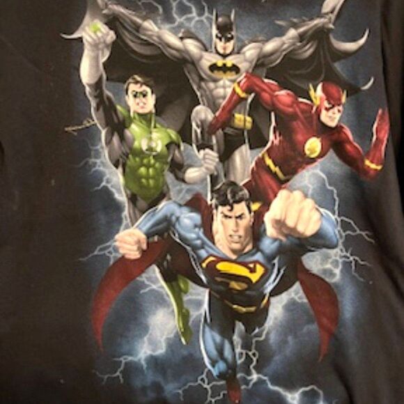 Super Friends  Size: XL {46-48} Shirt . Batman . Flash . Green Hornet . Superman - Picture 2 of 3
